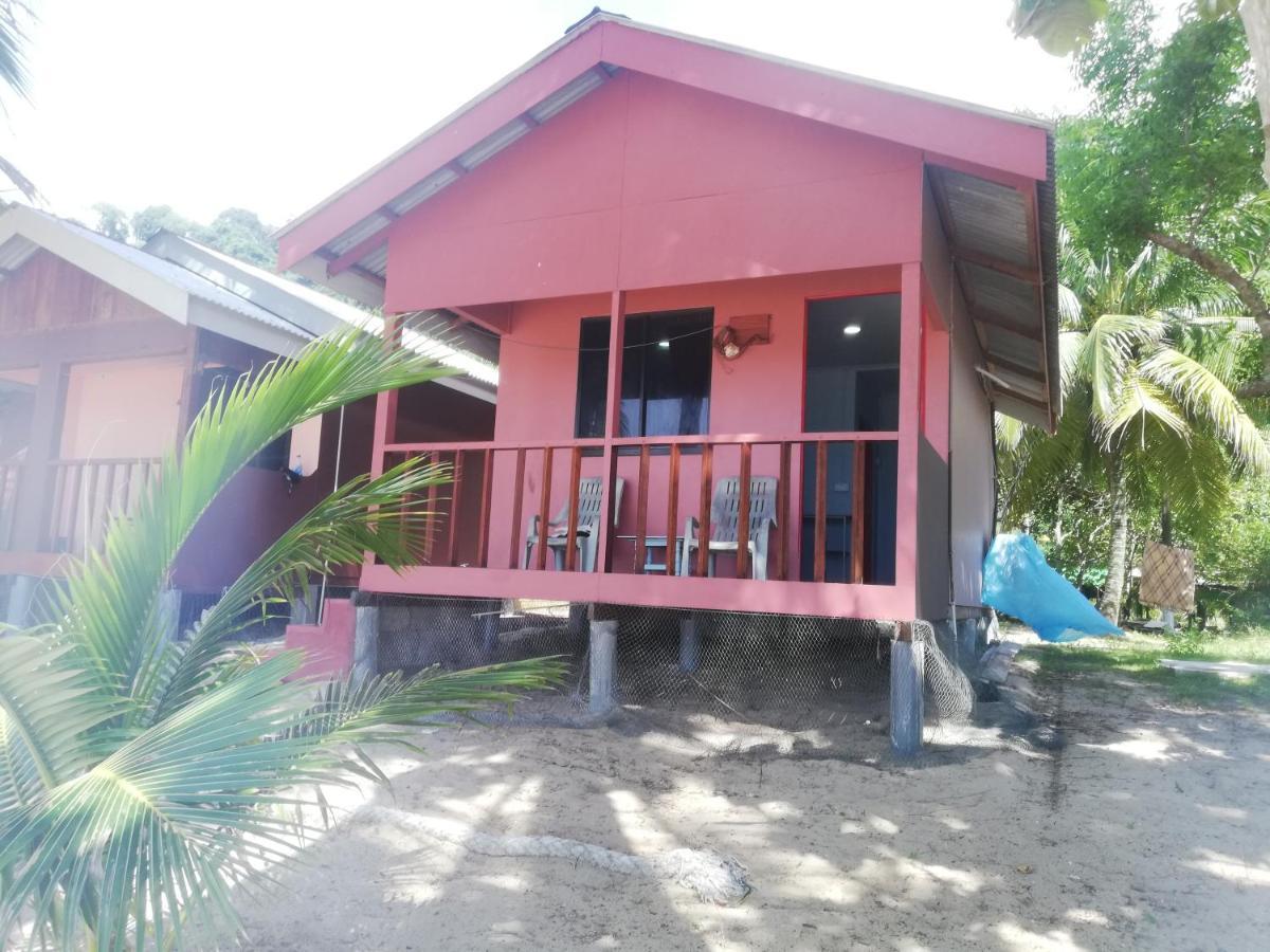 Permata Beach Chalet Kampong Juara Exterior photo